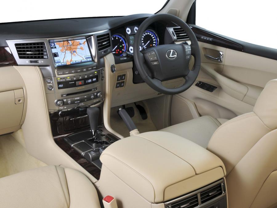  Lexus LX570 2010 года  (ZA) (фото 19 из 28)